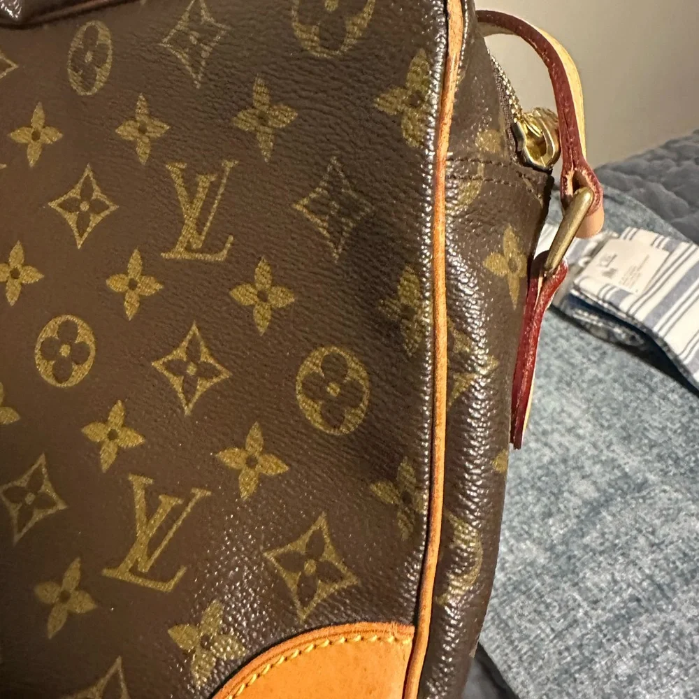 Louis Vuitton Monogram Trocadero 27 - Picture 11 of 16